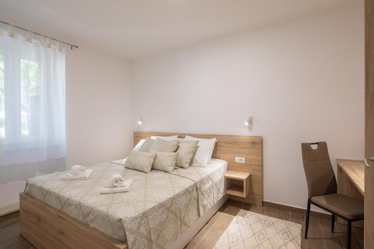 Direct Beach Apartments Jesenice  Exterior foto