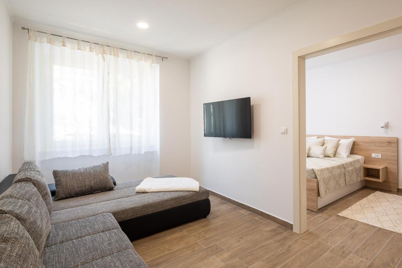 Direct Beach Apartments Jesenice  Exterior foto